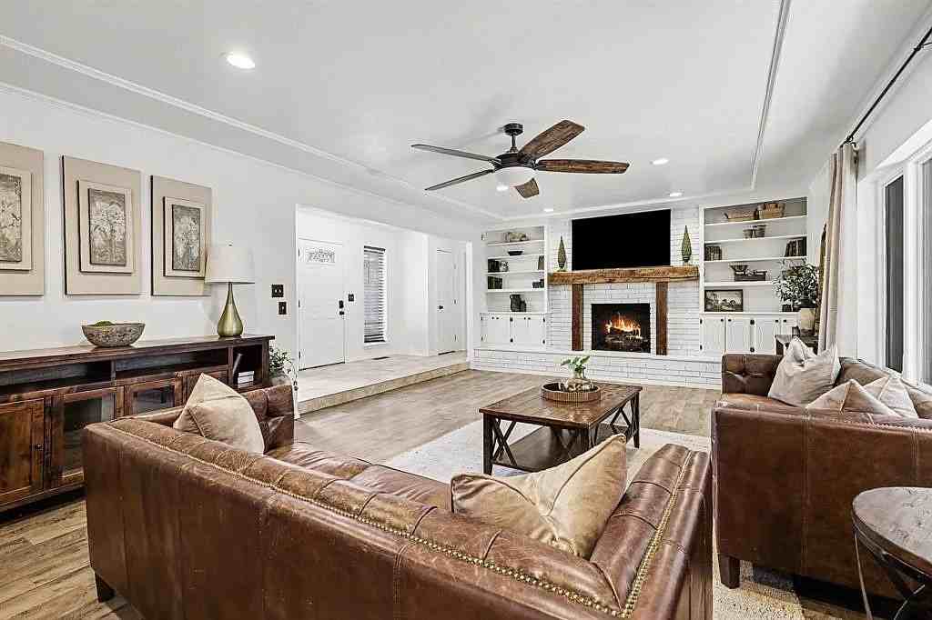 1316 Mockingbird Ln #NA - Photo 4 of 27