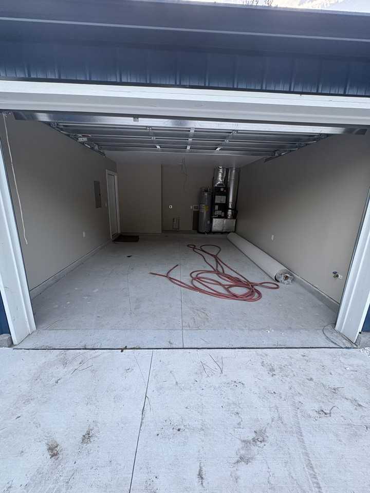 W 5th St #2 - Photo 3 of 12