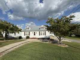 featured image of 414 S College St #NA