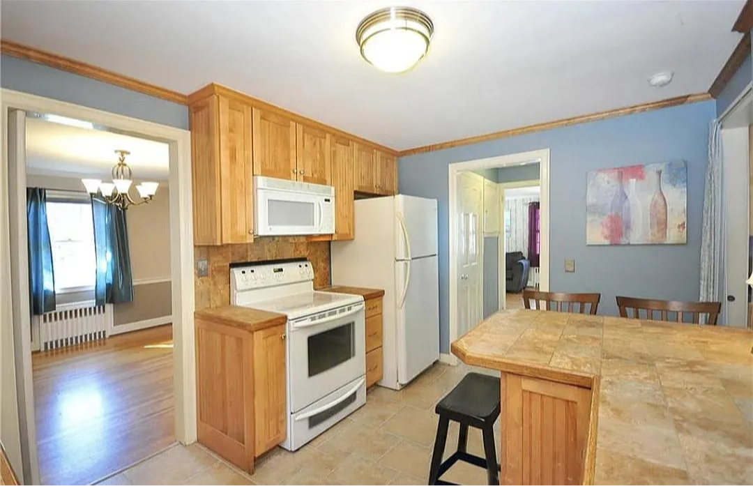 120 Caya Ave #NA - Photo 5 of 10