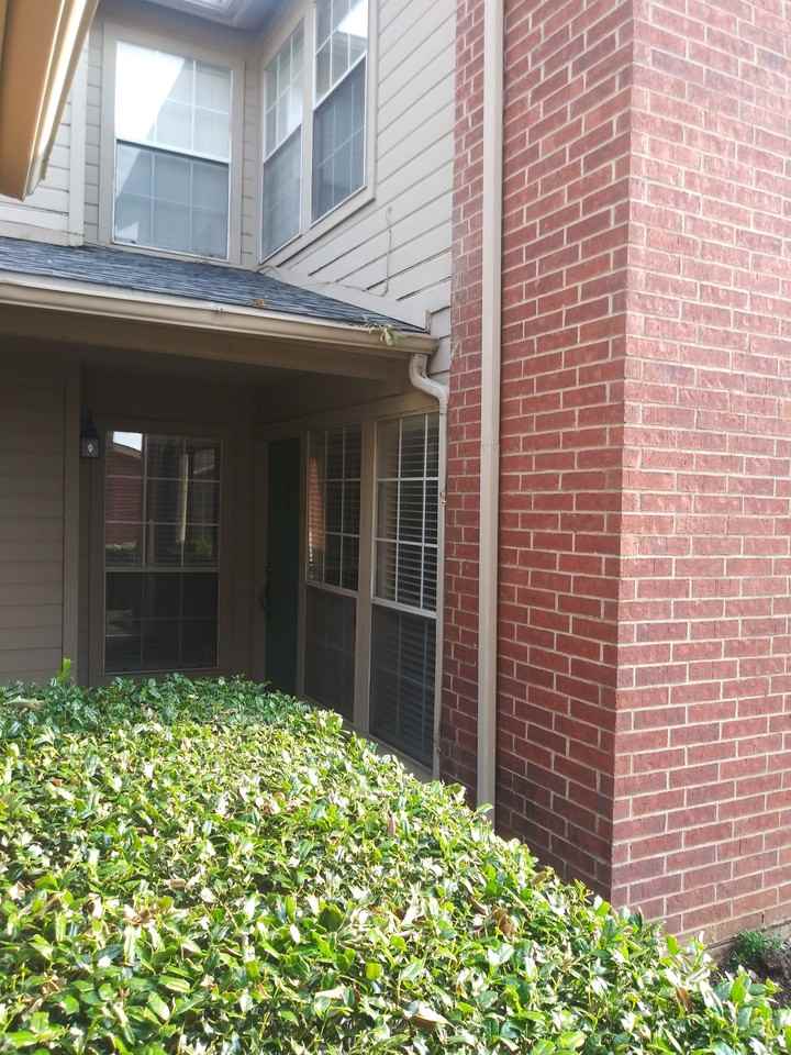 1455 Meadowood Village Dr - Photo 2 of 19