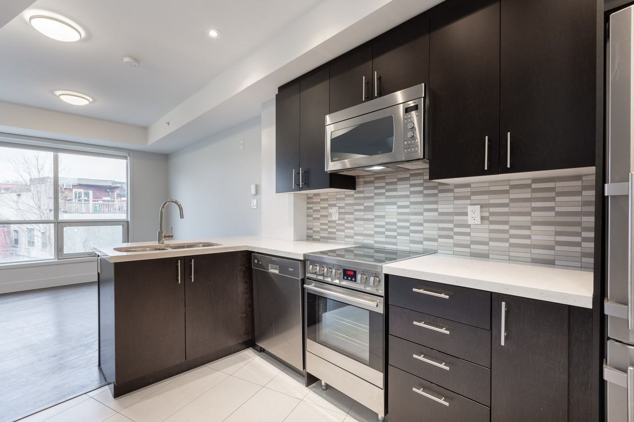 332 High Park Avenue #303 - Photo 2 of 20
