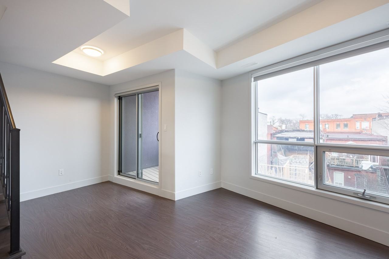 332 High Park Avenue #303 - Photo 7 of 20