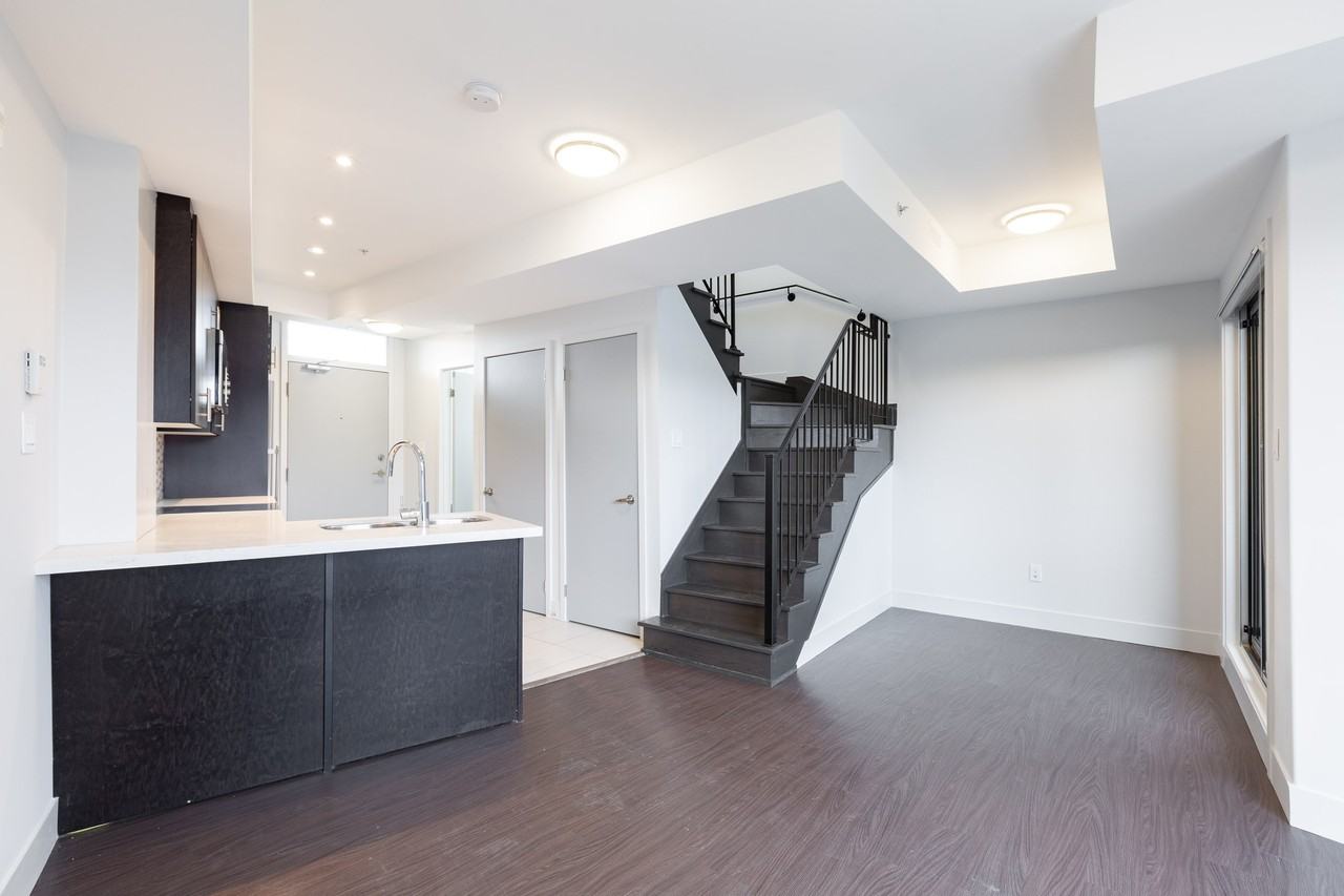 332 High Park Avenue #303 - Photo 5 of 20