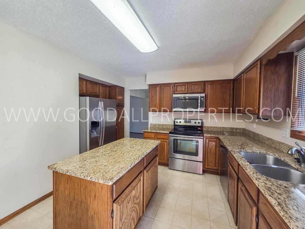 1104 Prairie View Dr - Photo 7 of 20