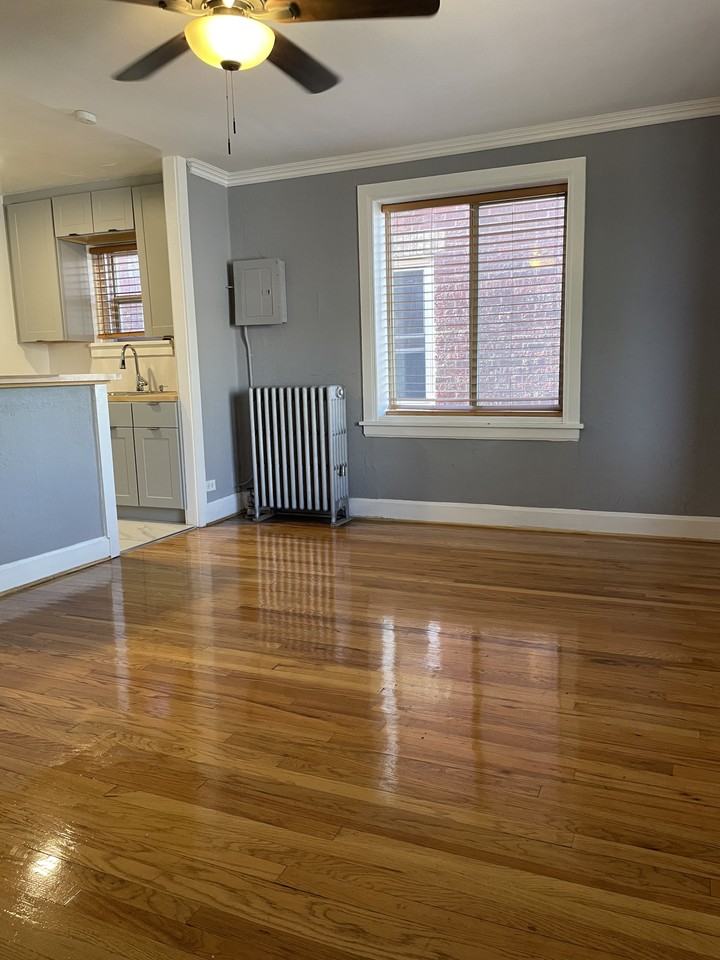 1760 North Pearl Street #9 - Photo 5 of 19