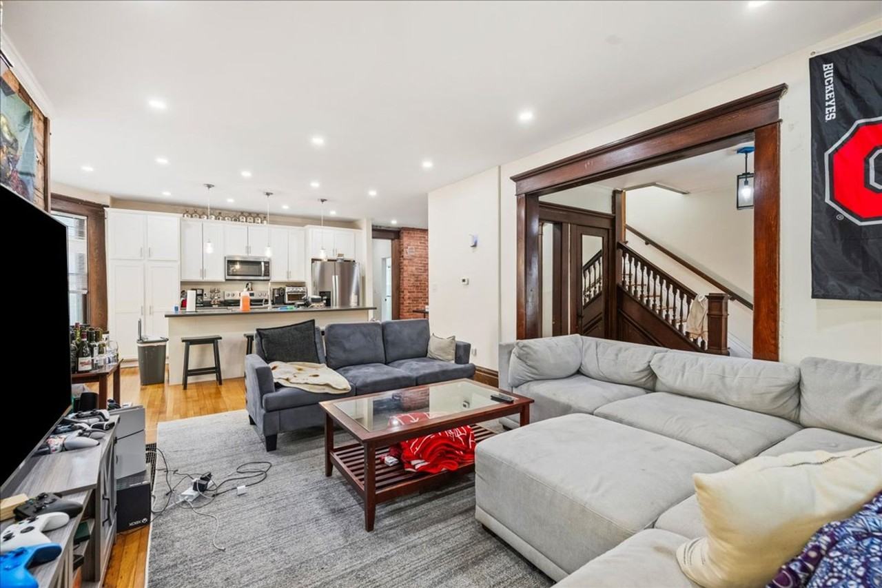 49 E Oakland Ave - Photo 7 of 34