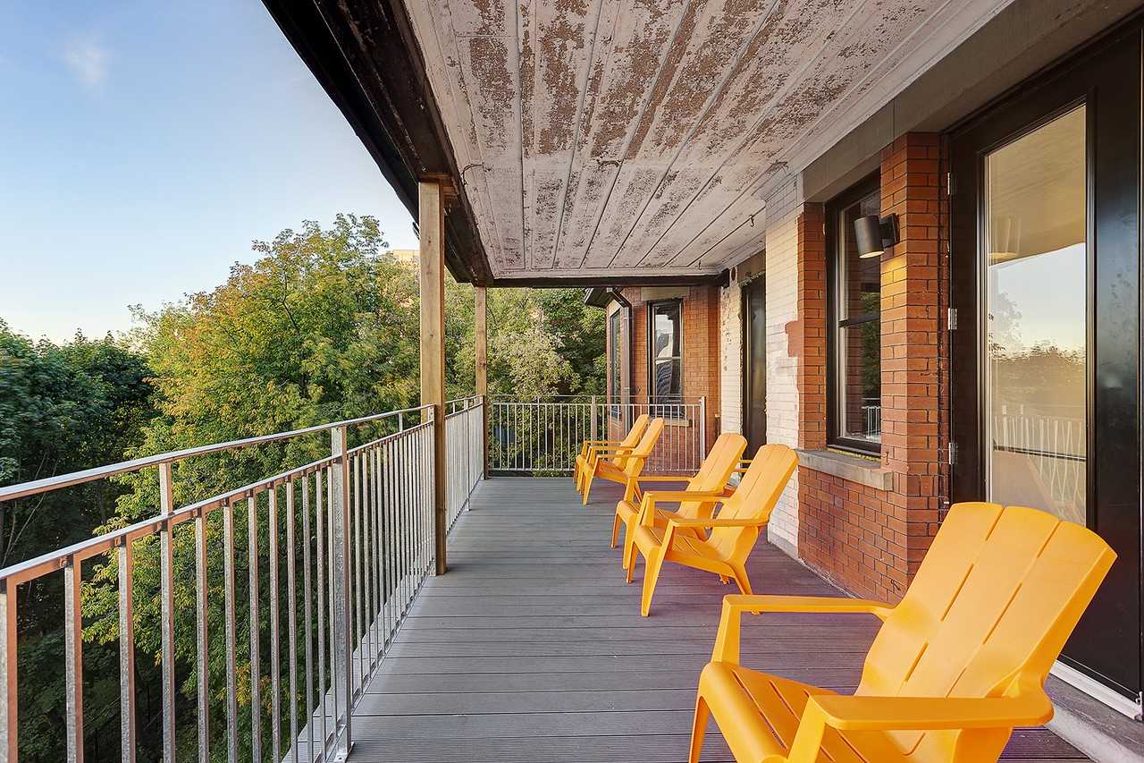 Residence 1290 - Photo 3 of 11