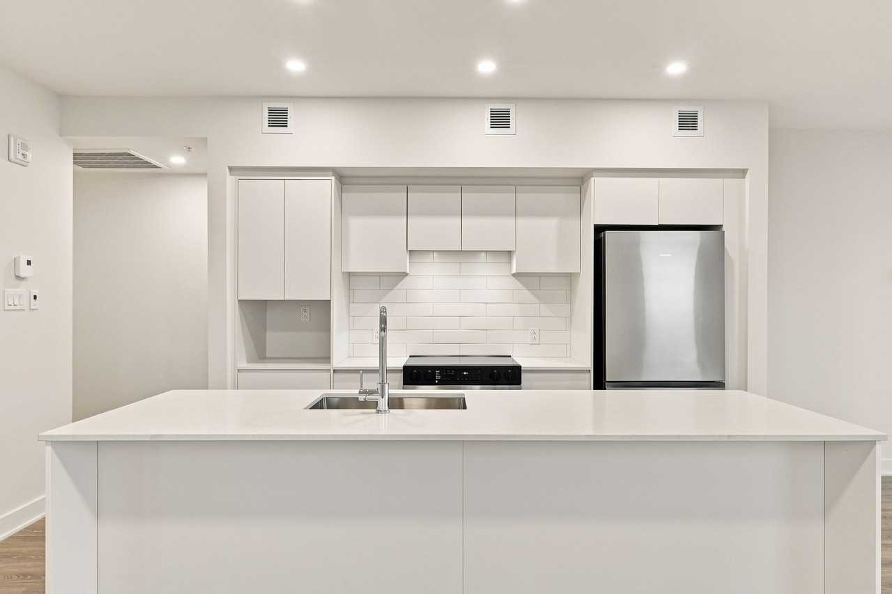 220 Boul Saint-Joseph - Photo 4 of 17