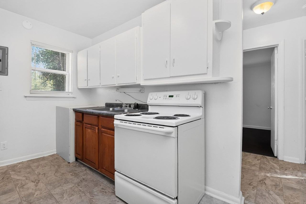 2414 Wilson Ave - Photo 6 of 18