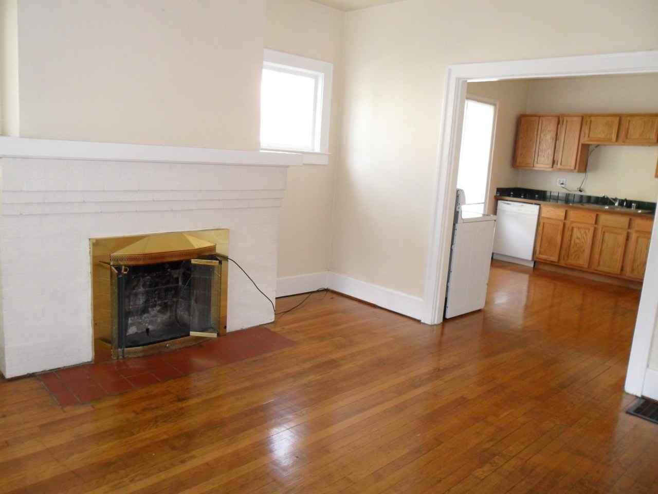 214 State St #A - Photo 2 of 9