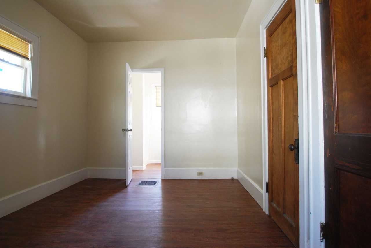 214 State St #A - Photo 5 of 9