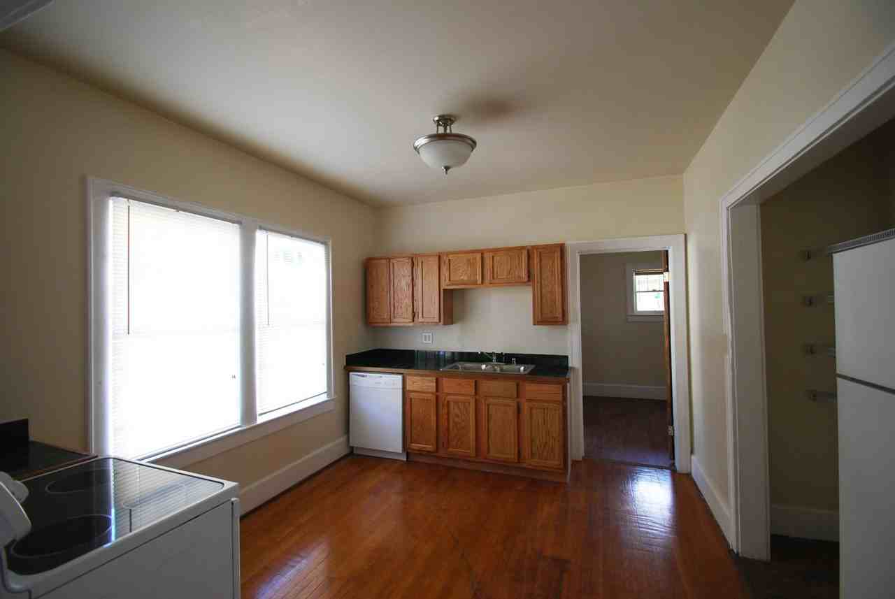 214 State St #A - Photo 6 of 9