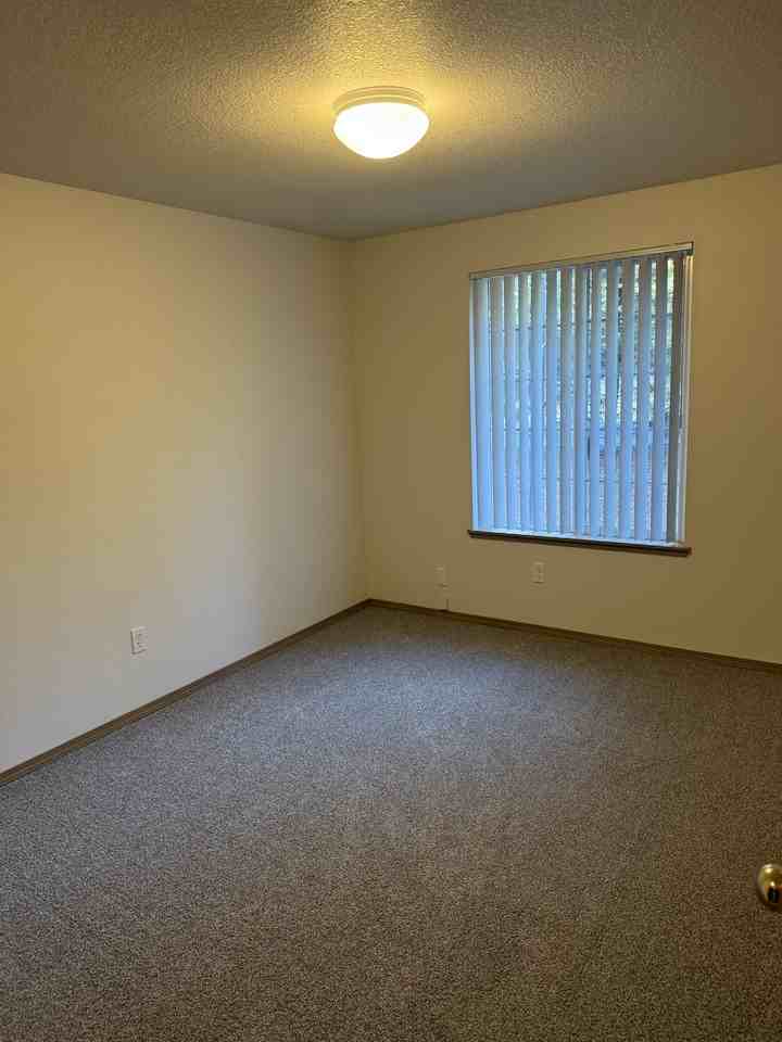 752 E Tyler Ave #1 - Photo 6 of 9