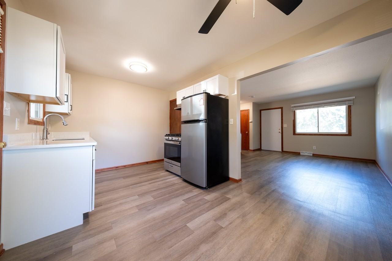 1036 2nd Ave E #1036 - Photo 2 of 20