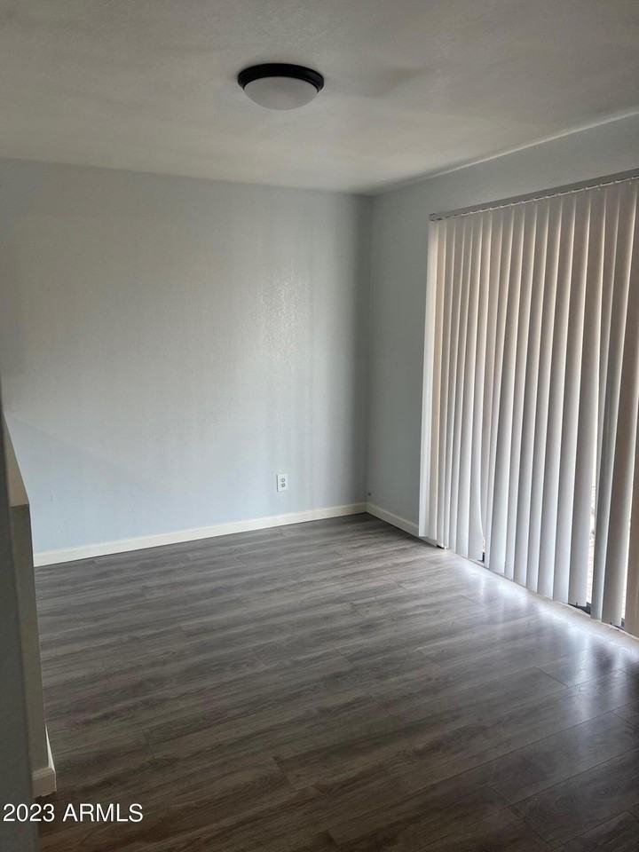 8220 W Monaco Blvd #2 - Photo 3 of 12