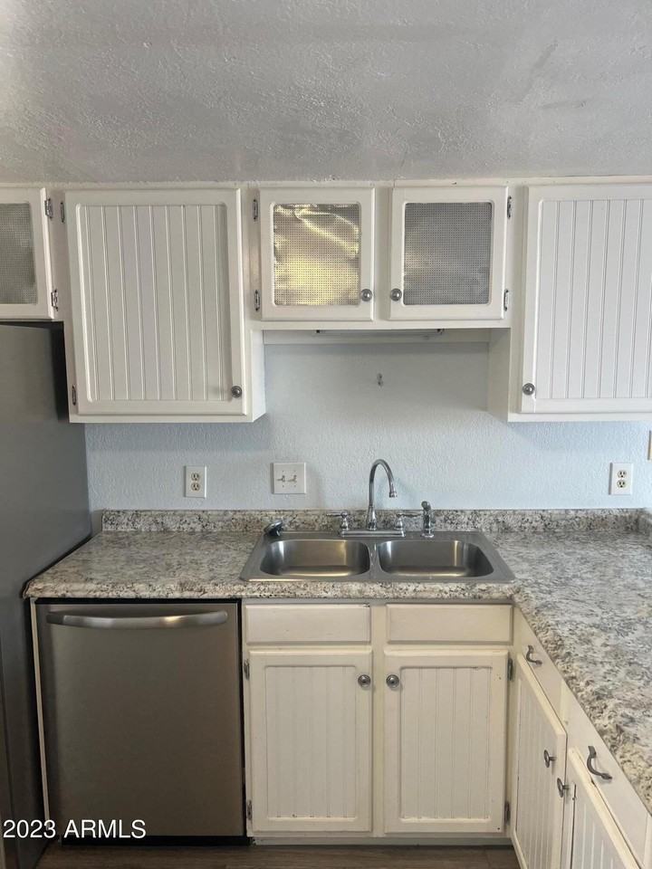 8220 W Monaco Blvd #2 - Photo 4 of 12