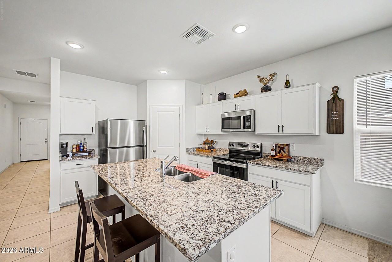 24260 W Pecan Rd - Photo 7 of 16