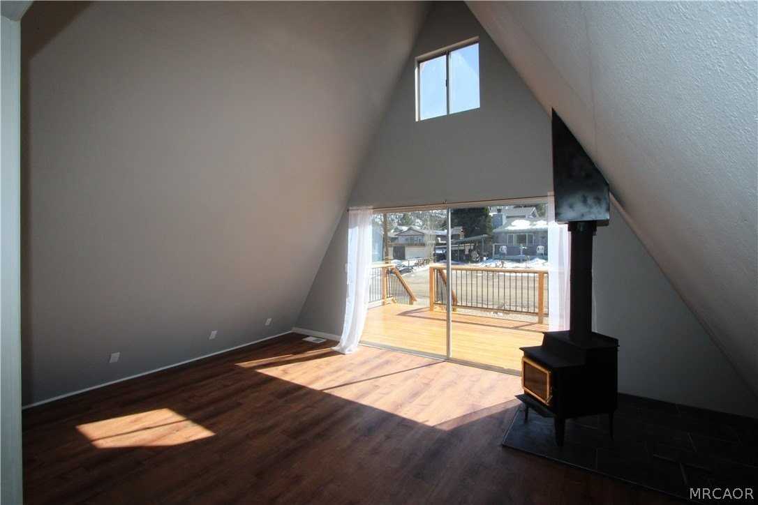 2183 6th Ln - Photo 2 of 16