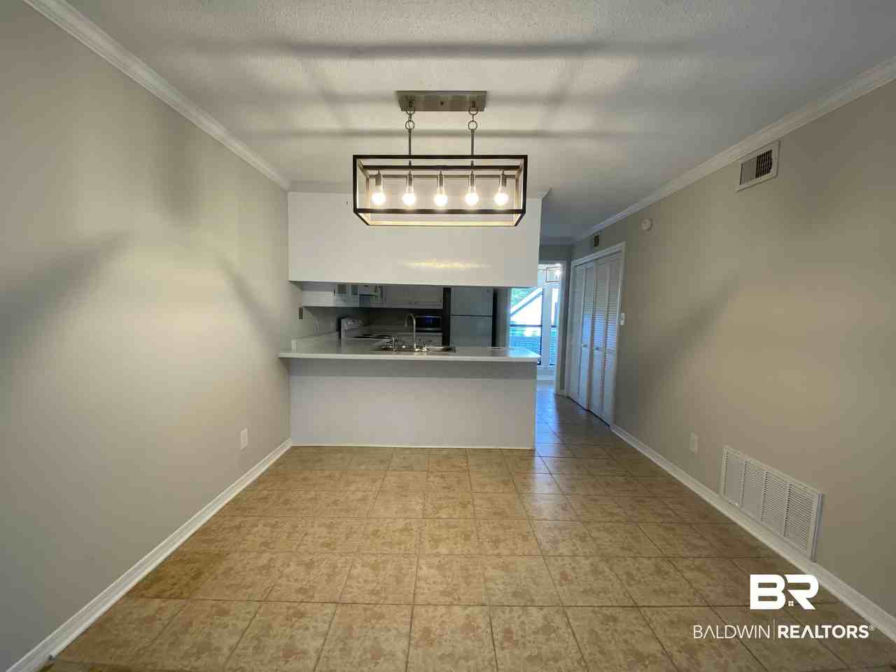 28 Lake Shore Dr - Photo 7 of 21