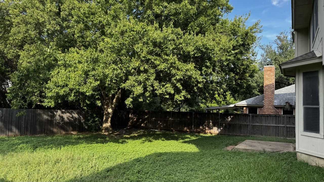 8011 Doe Meadow Dr - Photo 6 of 6