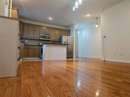 featured image of 302 Parkville Ave #1