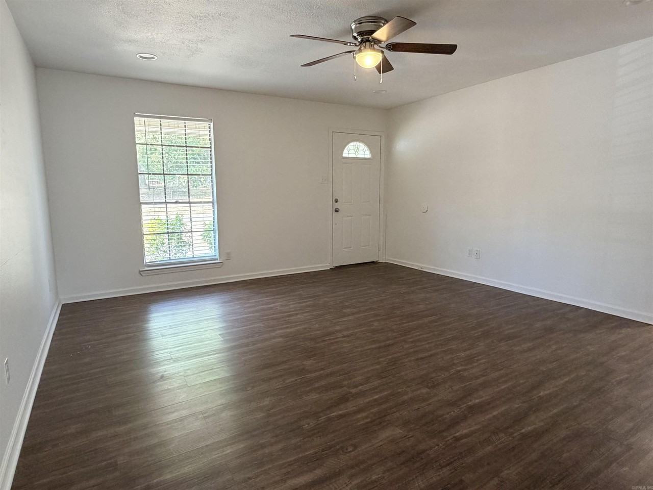 2615 Stivers Blvd - Photo 4 of 26