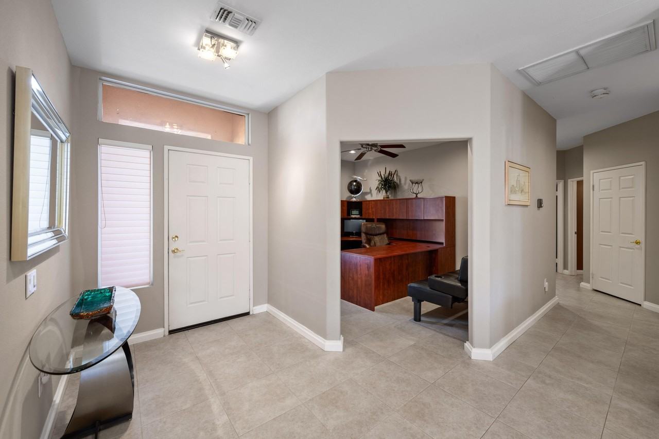 37127 Turnberry Isle Dr - Photo 6 of 50