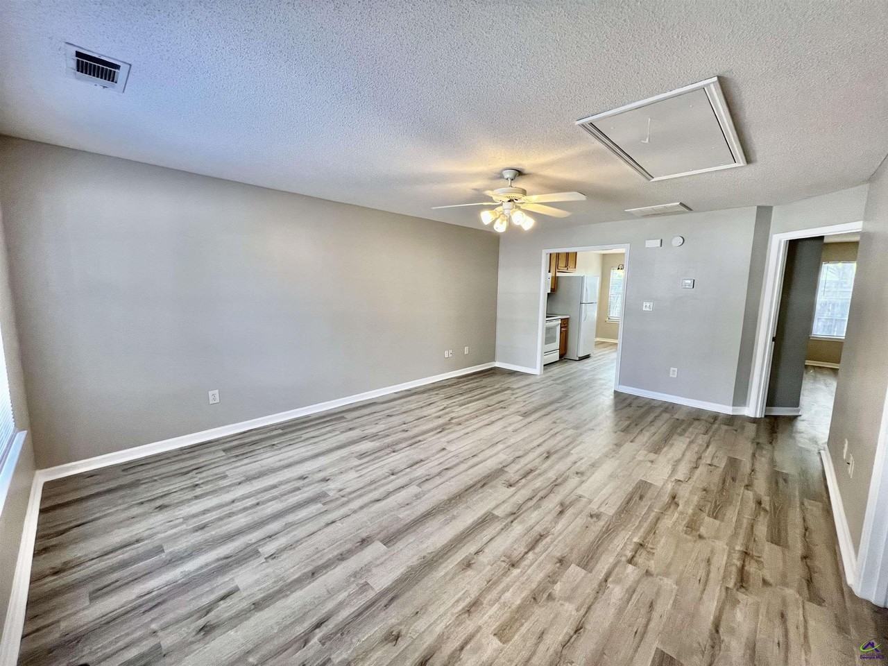 246 Katelyn Cir - Photo 2 of 17