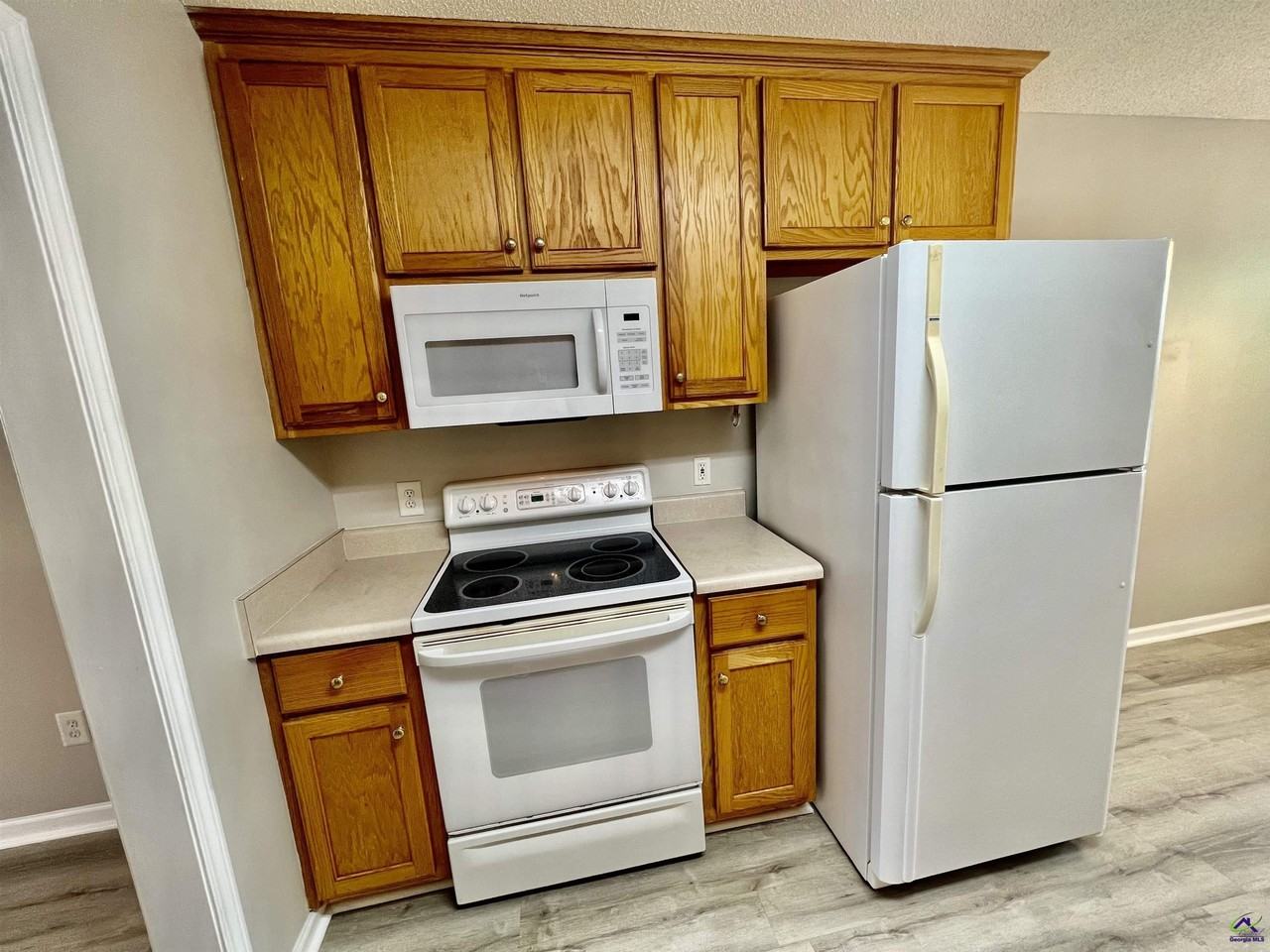 246 Katelyn Cir - Photo 5 of 17