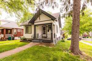 featured image of 1031 Schiff Ave #1