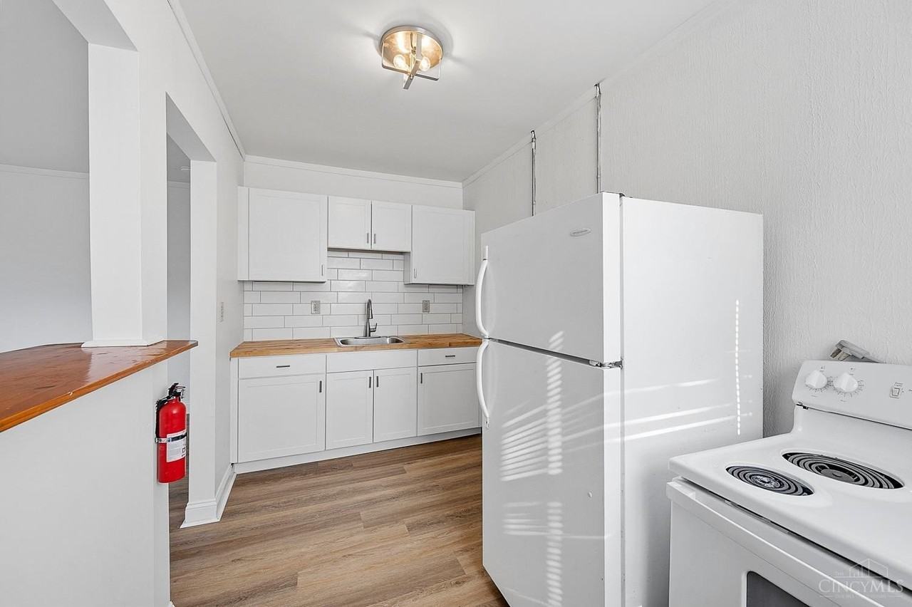 825 William Howard Taft Rd #7 - Photo 6 of 10