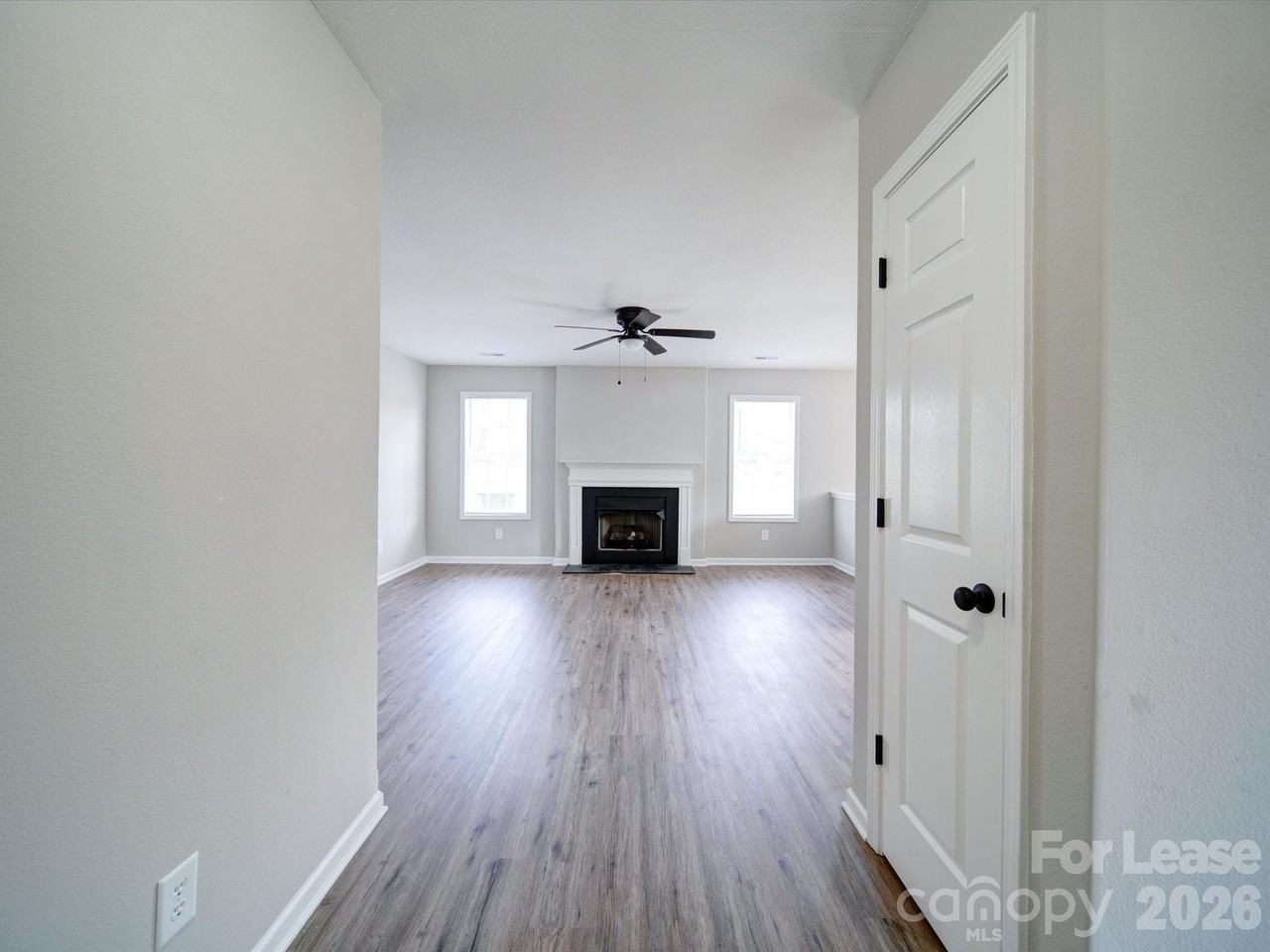 3702 Cardinal Bluff Ln - Photo 5 of 47