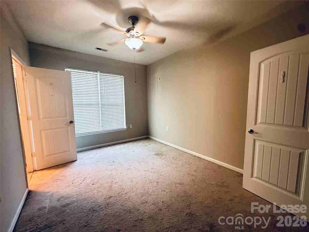 15402 Saint Christopher Ct - Photo 4 of 7