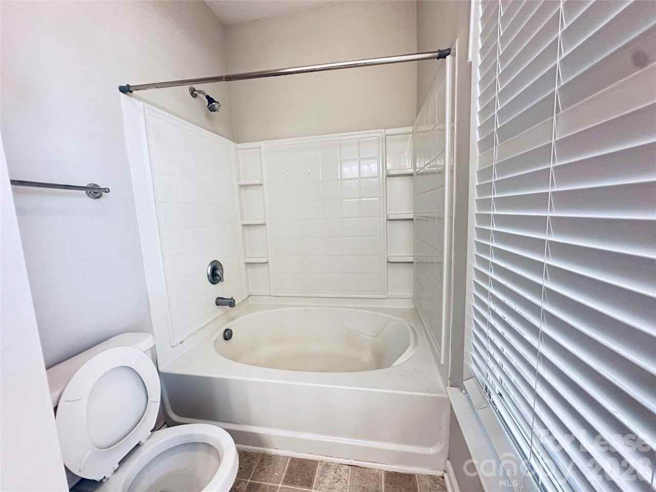 15402 Saint Christopher Ct - Photo 6 of 7