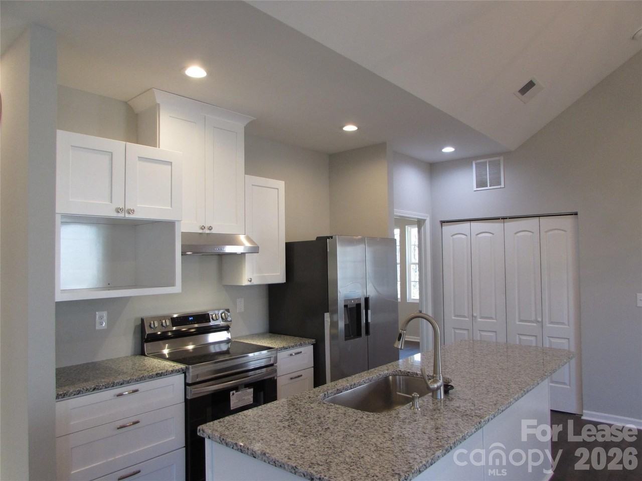 508 Messner St #4 - Photo 5 of 13