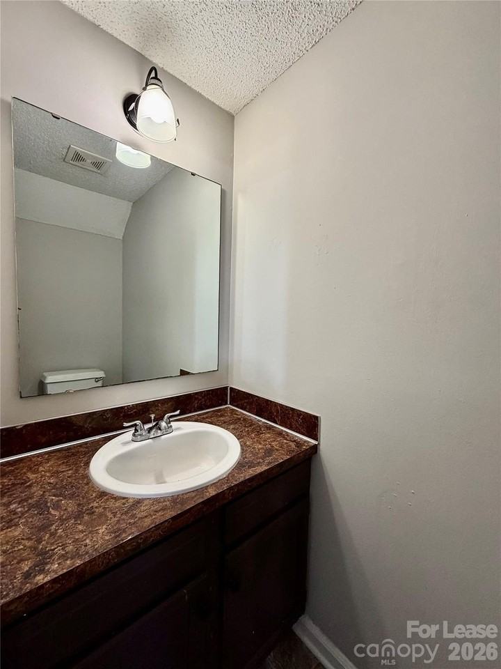 6354 Windsor Gate Ln - Photo 5 of 26
