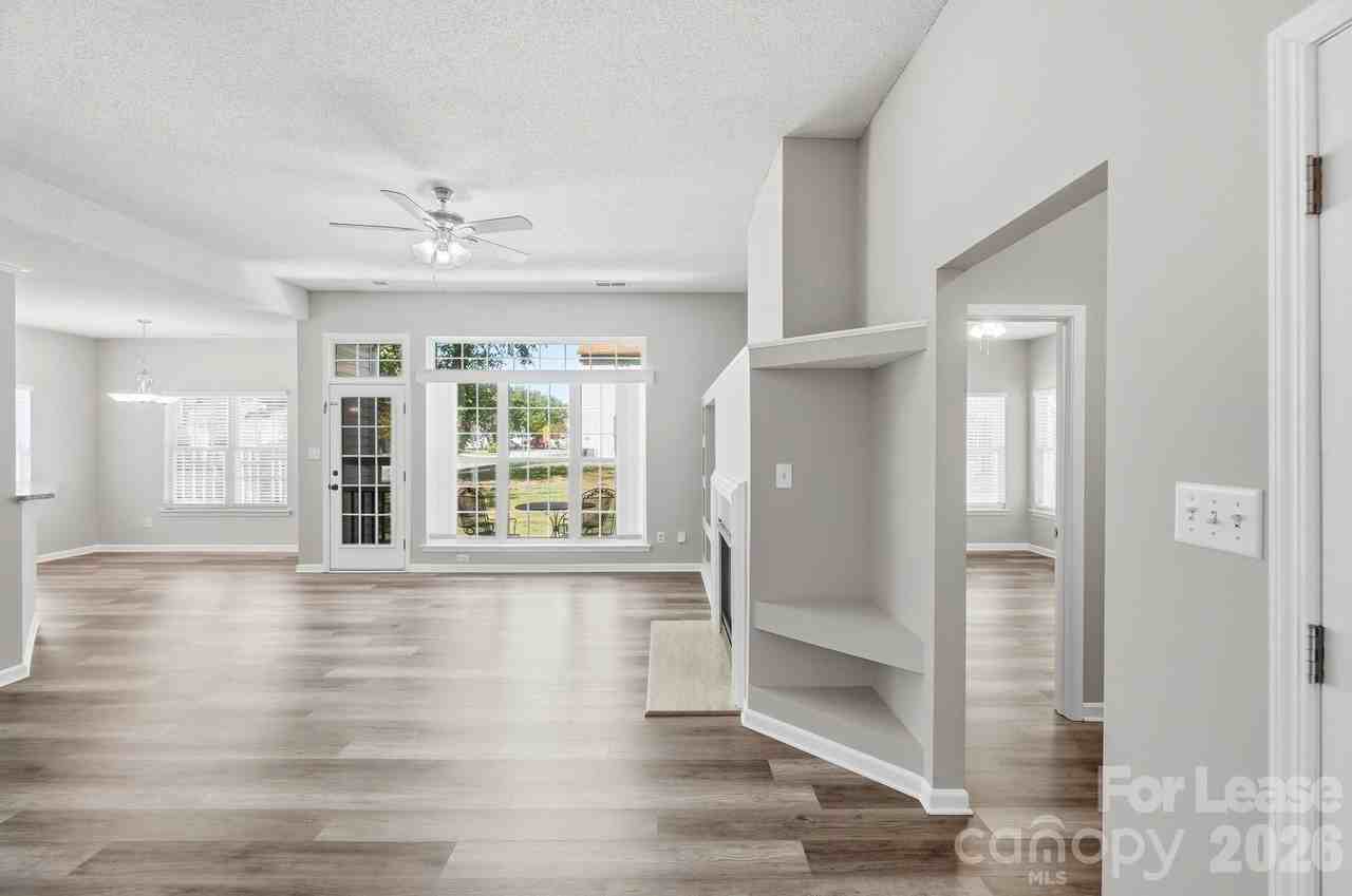 13931 Dingess Rd - Photo 2 of 25