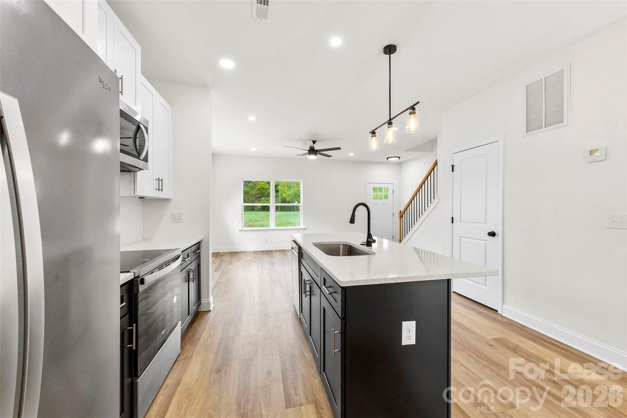 2043 Green Oak Dr - Photo 4 of 19