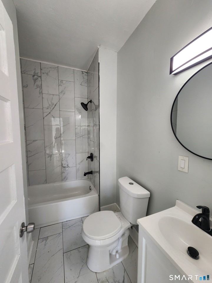 648 Ferry St #3 - Photo 3 of 13
