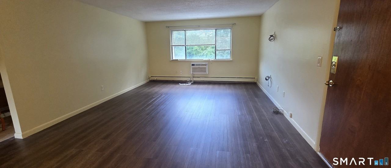 285 High Path Rd #285 - Photo 4 of 10