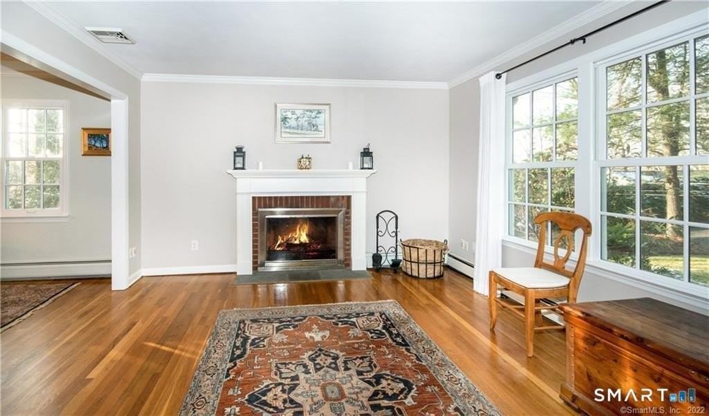 16 Lawn St - Photo 2 of 17