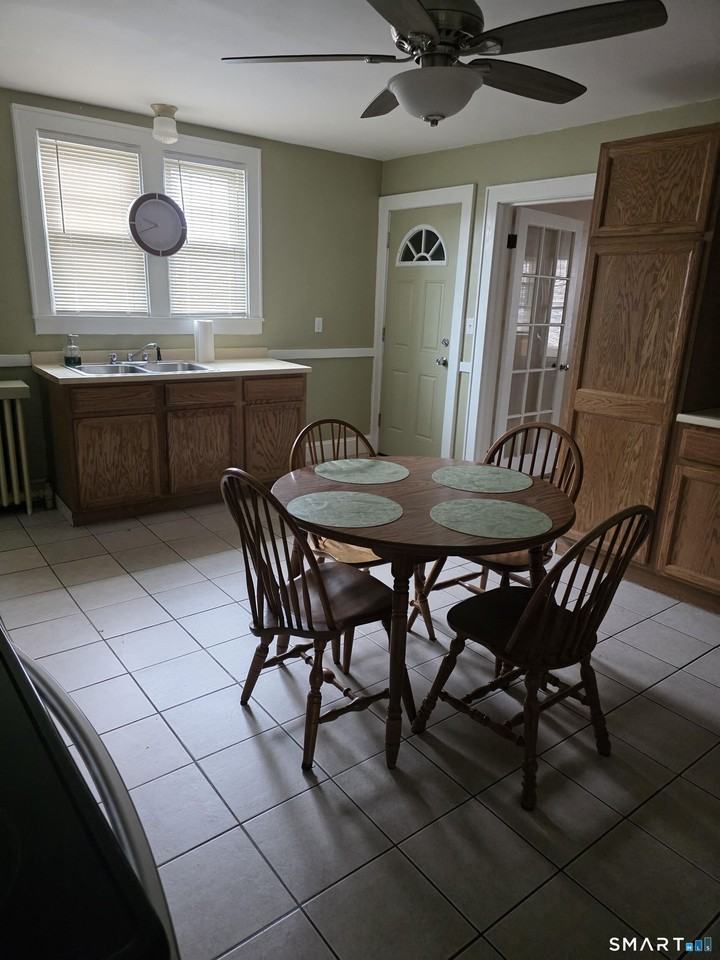 105 Windsor St #2ndFL - Photo 6 of 10