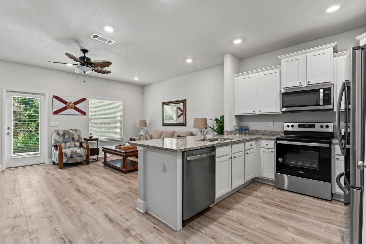 8 Sandy Cove Way - Photo 7 of 29
