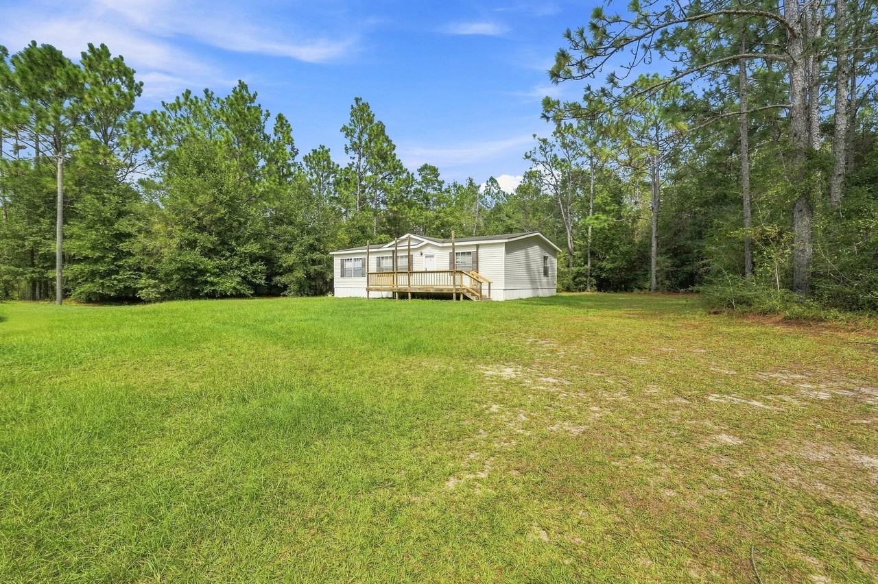 188 Bradley Dr - Photo 2 of 36