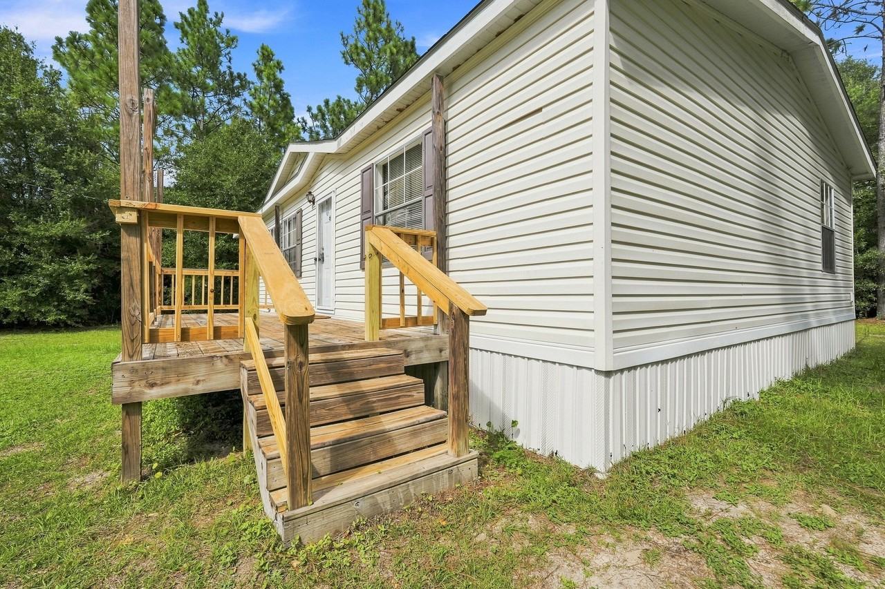 188 Bradley Dr - Photo 3 of 36