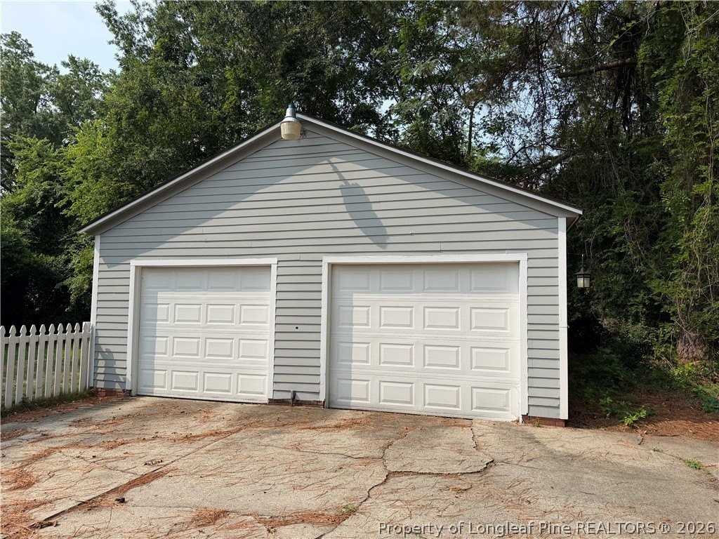 2515 Fort Bragg Rd - Photo 4 of 49