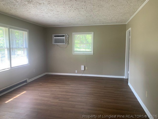 814 Varsity Dr #A - Photo 2 of 16