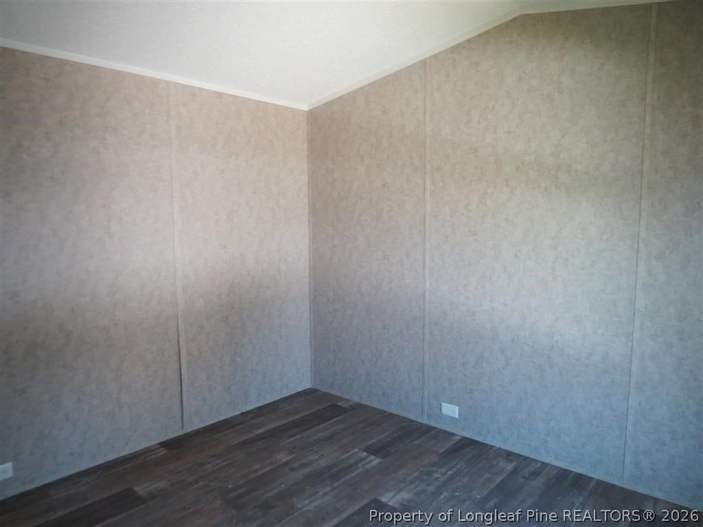 1638 Buzz Dr - Photo 7 of 10
