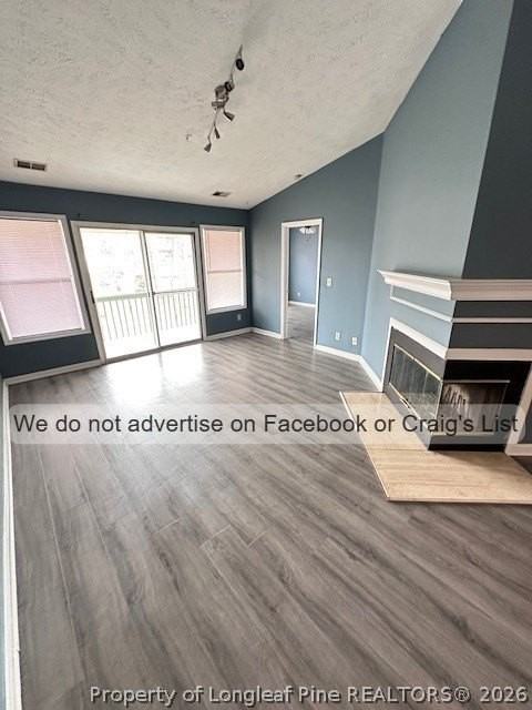 946 Stewarts Creek Dr #10 - Photo 5 of 10